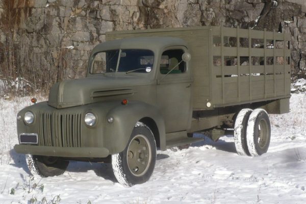 1942_Ford_Truck_Grey