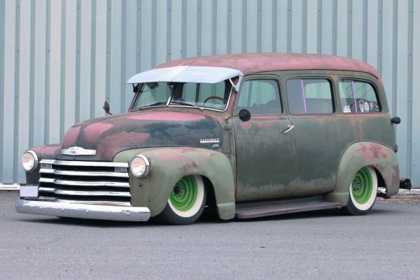 1949_Chevrolet_suburban_Green