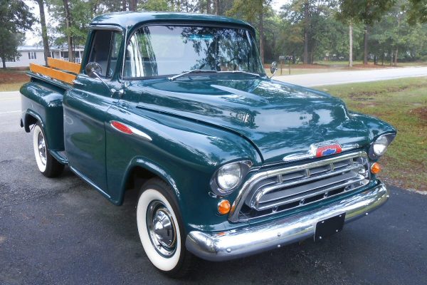 1957_Chevrolet_Pickup_Green