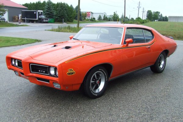 1969_Pontiac_GTO_Orange