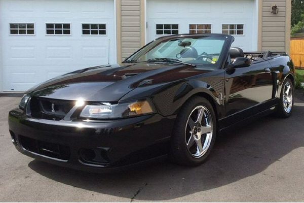 2004_Ford_Mustang_Black