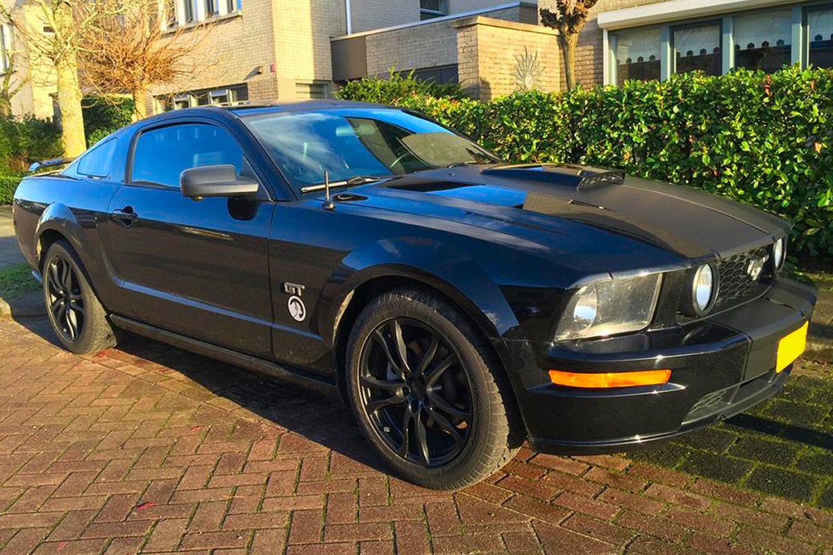 2007_Ford_Mustang_Black (2)