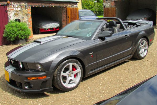 2007_Ford_Mustang_Grey
