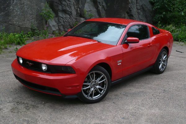 2011_Ford_Mustang_Red