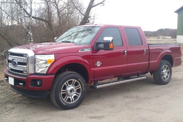 2013_Ford_F-250_Red
