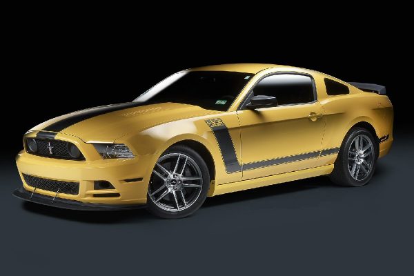 2013_Ford_Mustang_Yellow