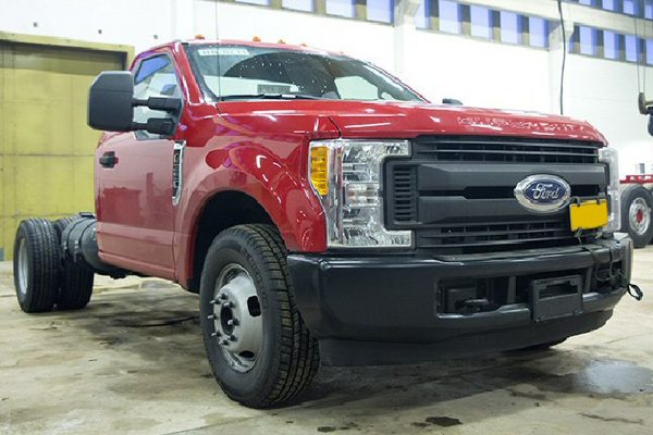 2017_Ford_F-350_Red