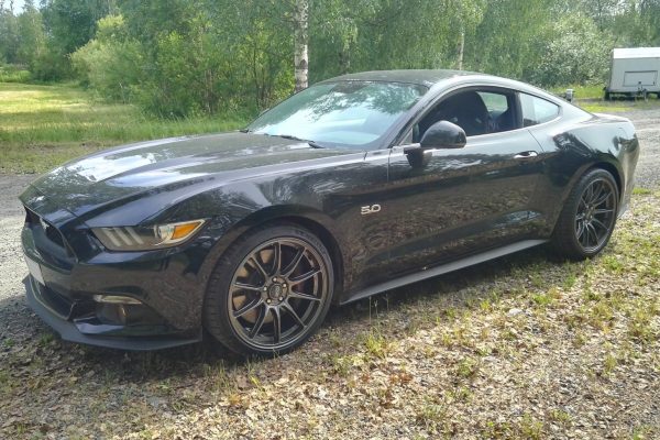 2017_Ford_Mustang_Black